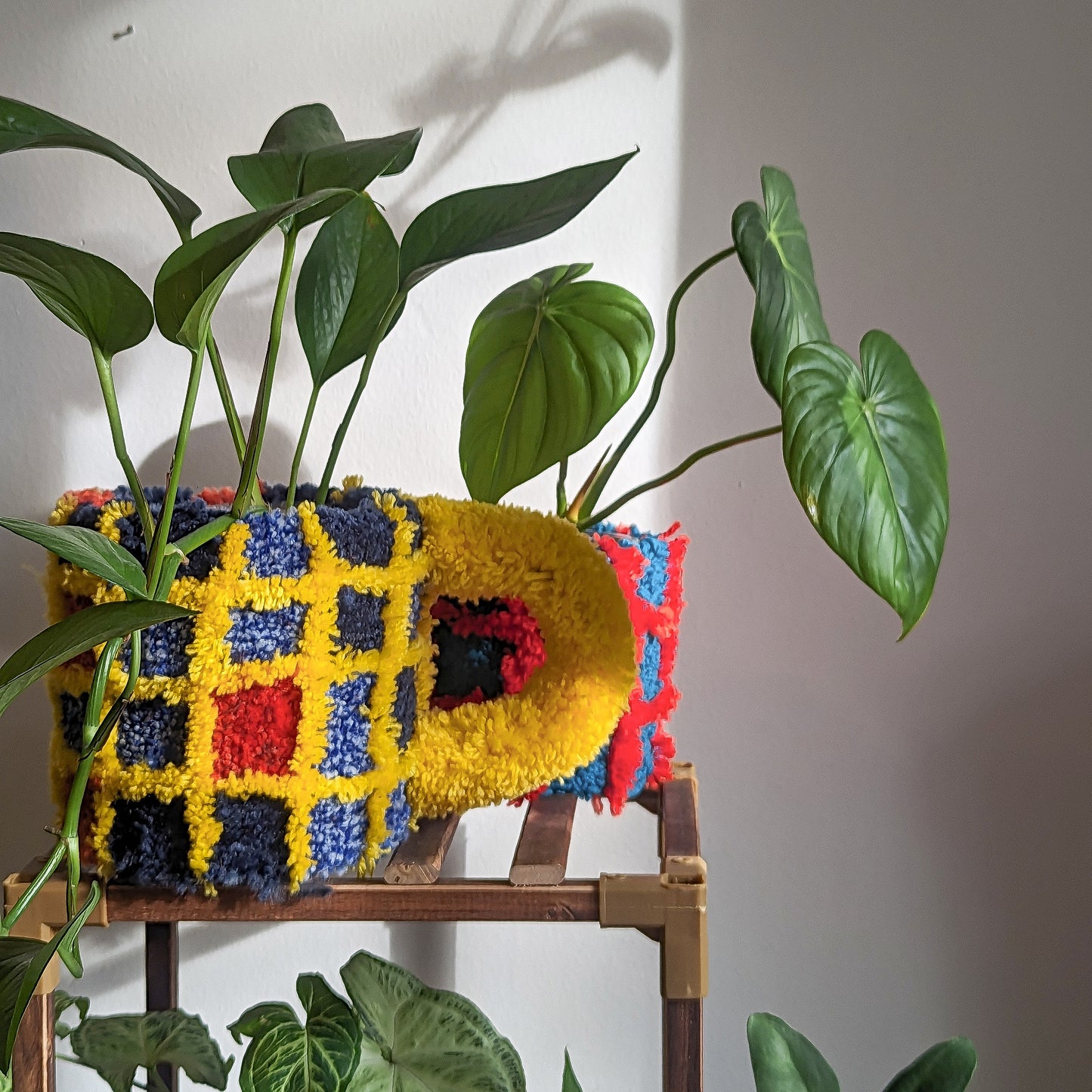 Pot de plantes touffeté - Jaune et bleu marine