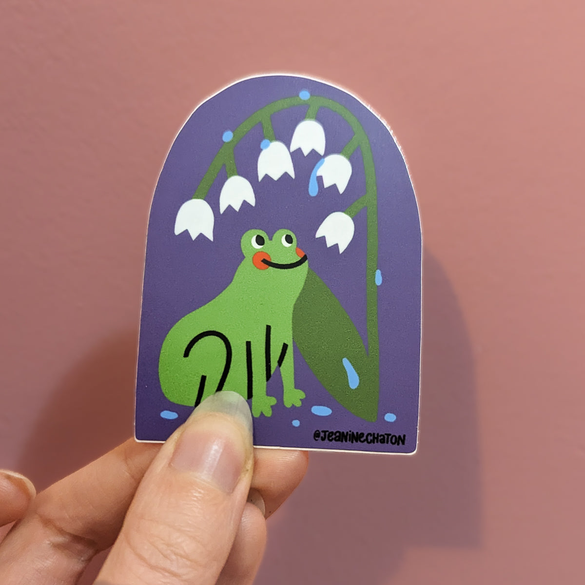 Autocollant grenouille sous le muguet