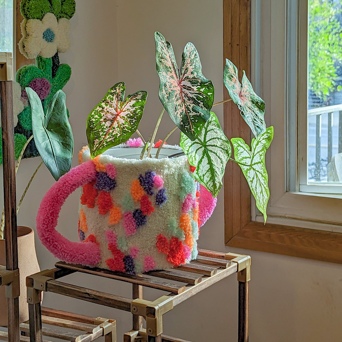 Tufted plant pot - Vivid pink terrazzo